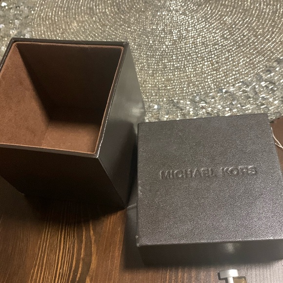 MICHAEL KORS Oversized Boyfriend Runway two tone watch UNISEX MK8283 - Picture 8 of 14